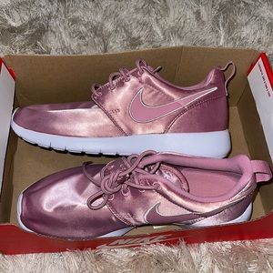 Rose gold nike roshes